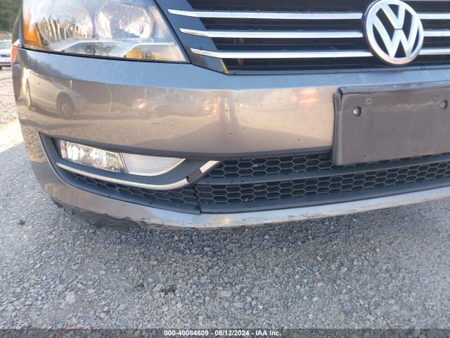 1VWAT7A3XFC123435 Volkswagen Passat 1.8t Limited Edition