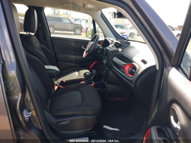 ZACNJBC19KPK70678 Jeep Renegade Trailhawk 4x4
