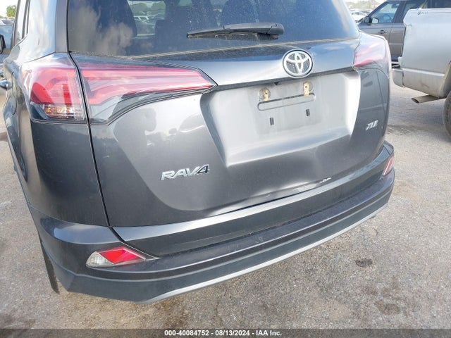 Toyota Rav4 Xle 2018 2T3WFREV1JW425905 Image 18