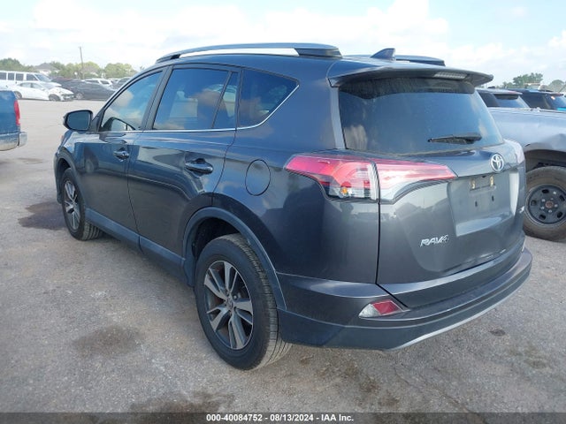 Toyota Rav4 Xle 2018 2T3WFREV1JW425905 Image 3