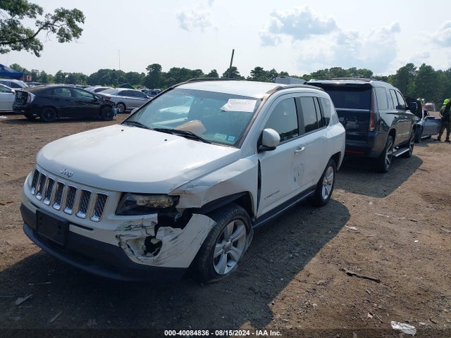 Jeep Compass Latitude 4x4 2017 1C4NJDEB8HD191904 Image 2