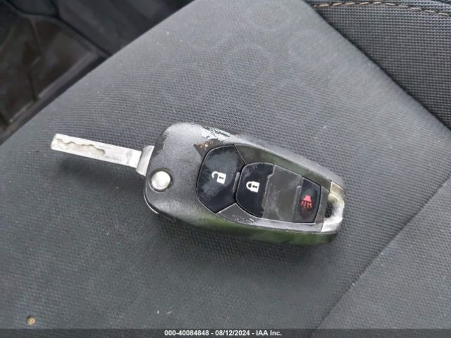 3GNCJKSB4KL197353 Chevrolet TRAX LS