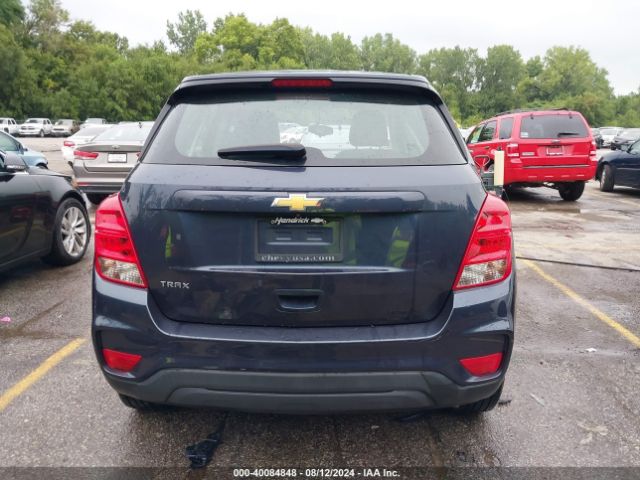 3GNCJKSB4KL197353 Chevrolet TRAX LS