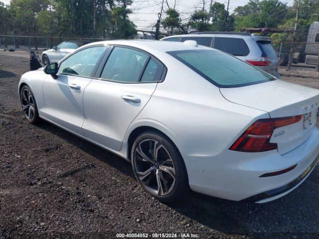 7JRL12FL4RG313131 Volvo S60 B5 Plus Dark Theme