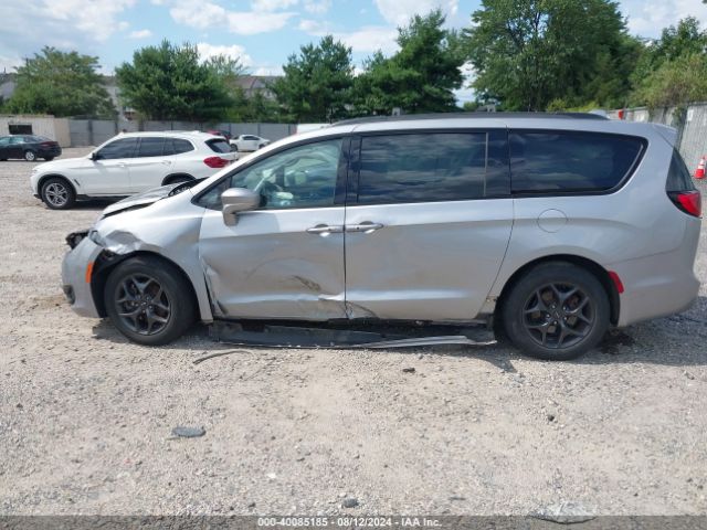 2C4RC1EG5JR158190 Chrysler Pacifica Touring L Plus