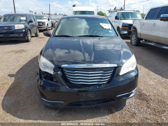 1C3CCBBG8EN105698 Chrysler 200 Touring