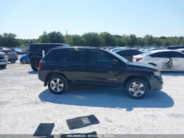 1C4NJCEB4FD367113 Jeep Compass Latitude