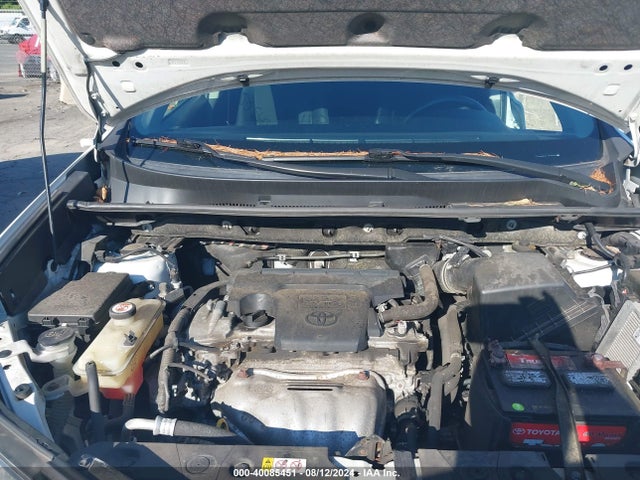 Toyota RAV4 LE 2018 JTMBFREVXJJ213694 Image 10