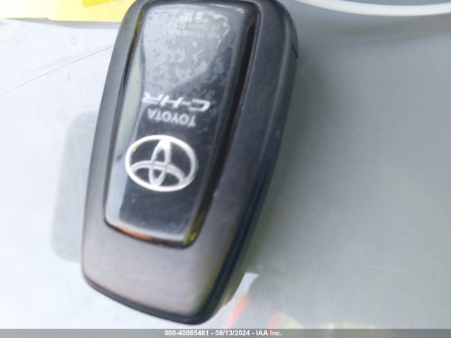 Toyota C-HR XLE 2019 JTNKHMBX7K1036053 Image 11