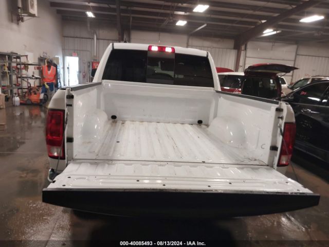 1C6RR7LG7JS224118 RAM 1500 Big Horn  4x4 5'7 Box