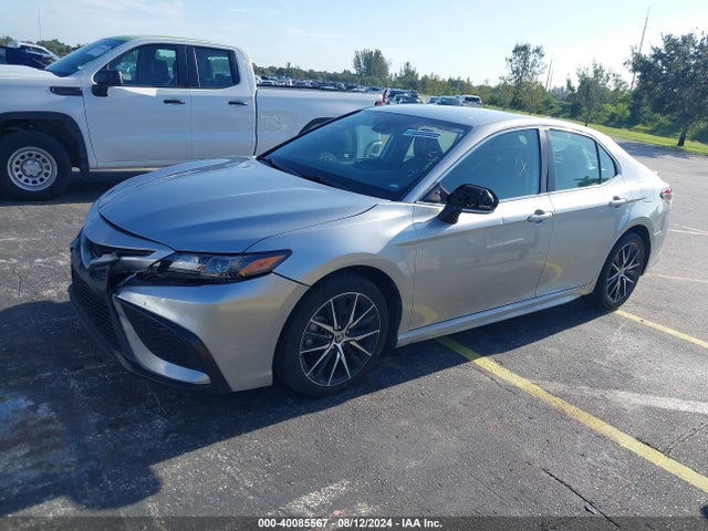 Toyota CAMRY SE 2022 4T1G11AK9NU704100 Image 2