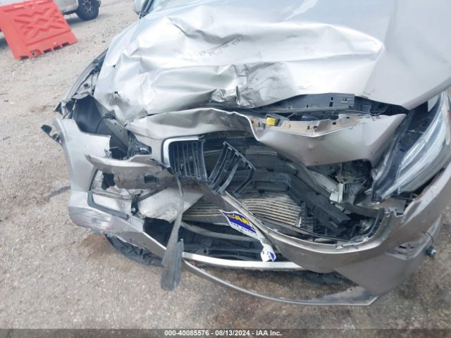 7JRA22TK3KG017443 Volvo S60 T6 Momentum