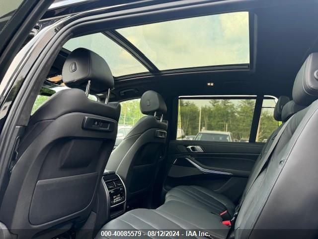 5UXCW2C52KL085034 BMW X7 Xdrive40i