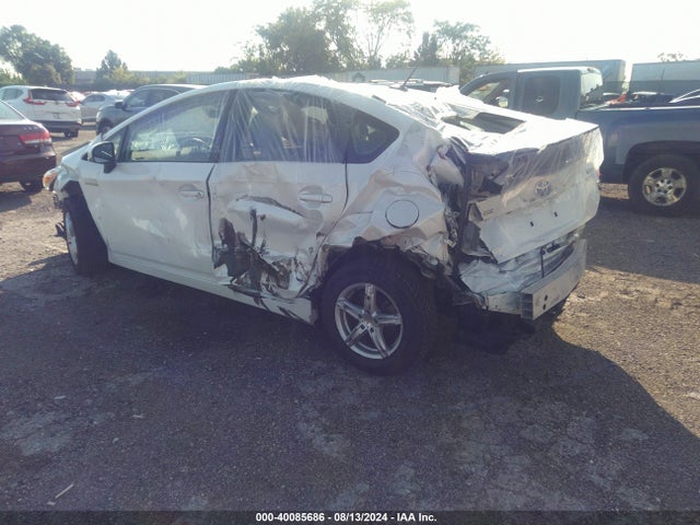 JTDKN3DU5F0414845 Toyota Prius Persona Series Special Edition