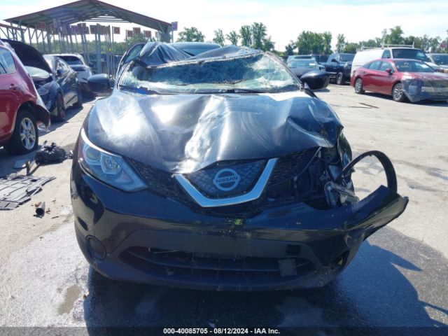 JN1BJ1CR8JW267281 Nissan Rogue Sport S