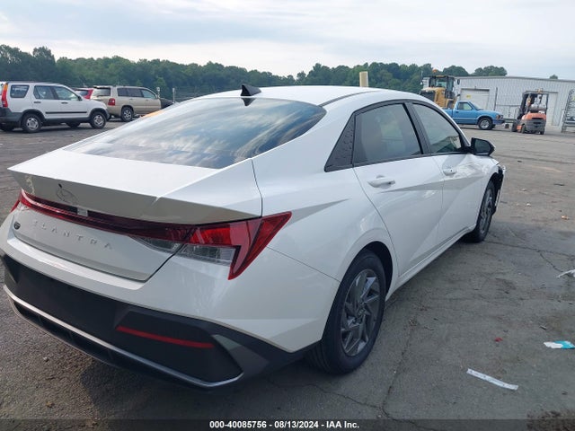 Hyundai ELANTRA SEL 2024 KMHLM4DG7RU712622 Image 4