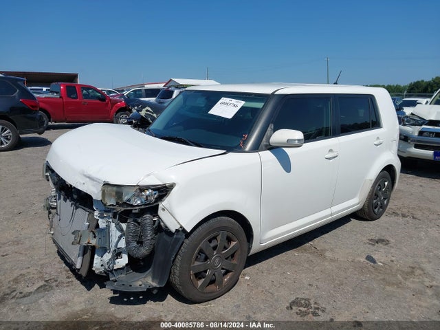 Scion XB 2014 JTLZE4FE6EJ054721 Image 2