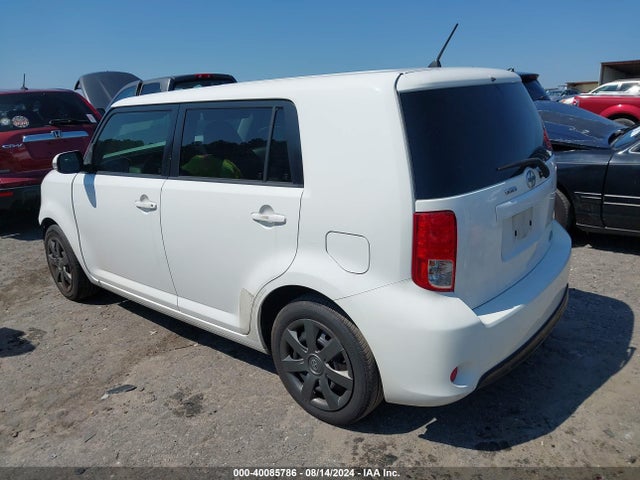 Scion XB 2014 JTLZE4FE6EJ054721 Image 3