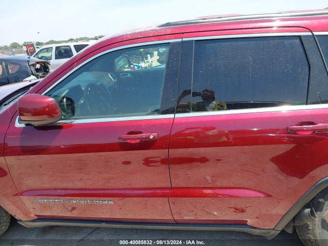 1C4RJEAG5JC383236 Jeep Grand Cherokee Laredo 4x2