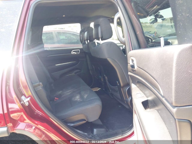1C4RJEAG5JC383236 Jeep Grand Cherokee Laredo 4x2