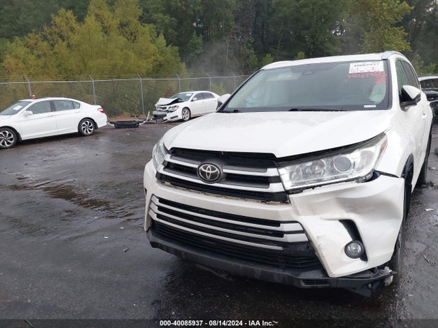 Toyota Highlander Xle 2018 5TDKZRFH9JS533317 Image 12