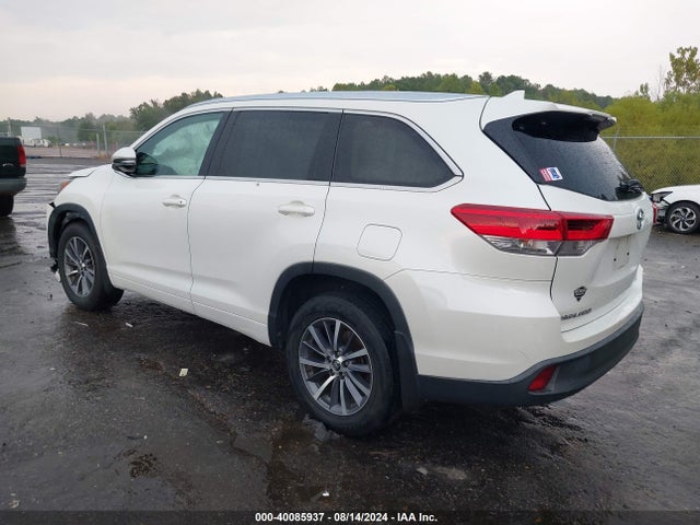 Toyota Highlander Xle 2018 5TDKZRFH9JS533317 Image 3