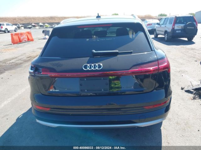 WA1LABGE0KB021763 Audi E-tron Premium Plus