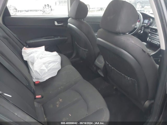 KIA Optima Lx 2018 5XXGT4L38JG213314 Image 8