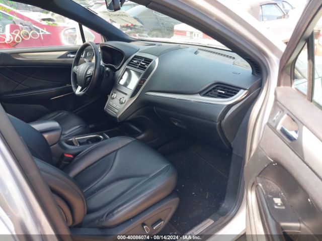 5LMCJ1D98GUJ27650 Lincoln Mkc Premier