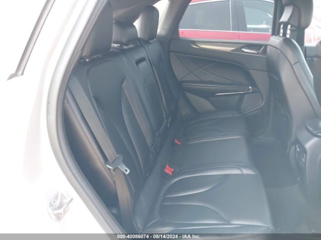 5LMCJ1D98GUJ27650 Lincoln Mkc Premier