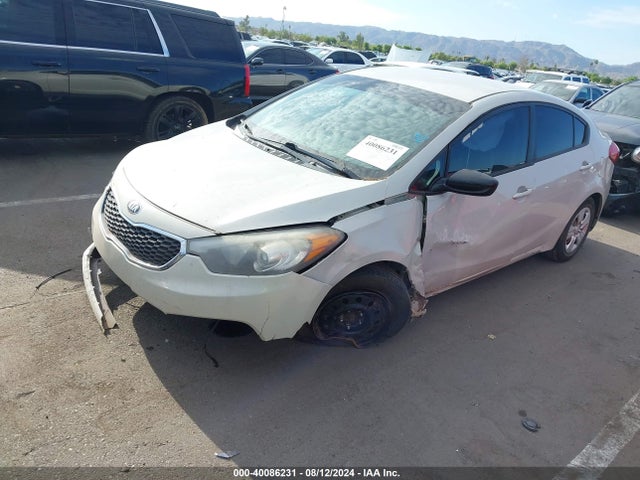 KIA FORTE LX 2015 KNAFK4A6XF5379578 Image 2