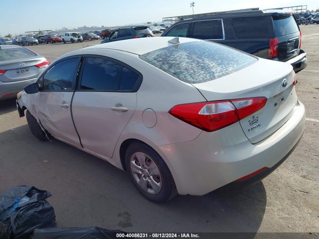 KIA FORTE LX 2015 KNAFK4A6XF5379578 Image 3