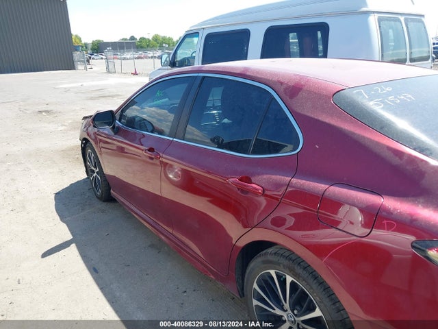 Toyota CAMRY SE 2018 4T1B11HK2JU551621 Image 14