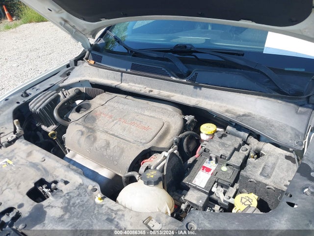 3C4NJCCBXJT318987 Jeep Compass Limited Fwd
