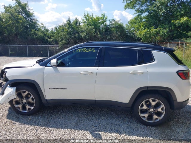 3C4NJCCBXJT318987 Jeep Compass Limited Fwd
