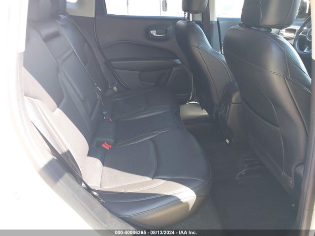 3C4NJCCBXJT318987 Jeep Compass Limited Fwd