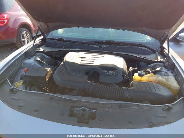 2C3CDXHG5GH266135 Dodge Charger Sxt