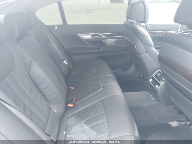WBA7T2C09LGL17927 BMW 740I