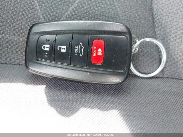 Toyota Rav4 Xle 2019 JTMP1RFV2KD017915 Image 11