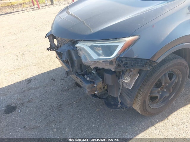 Toyota RAV4 LE 2017 2T3ZFREV9HW324523 Image 17