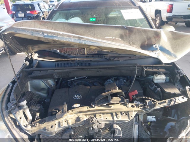 Toyota Highlander Xle 2018 5TDKZRFH3JS250458 Image 10