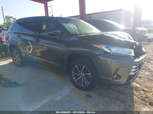 Toyota Highlander Xle 2018 5TDKZRFH3JS250458 Image 13