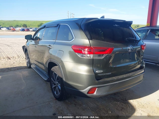 Toyota Highlander Xle 2018 5TDKZRFH3JS250458 Image 3