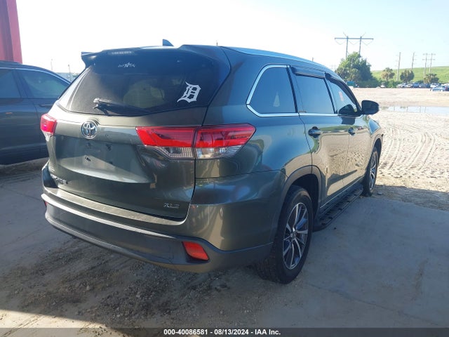 Toyota Highlander Xle 2018 5TDKZRFH3JS250458 Image 4
