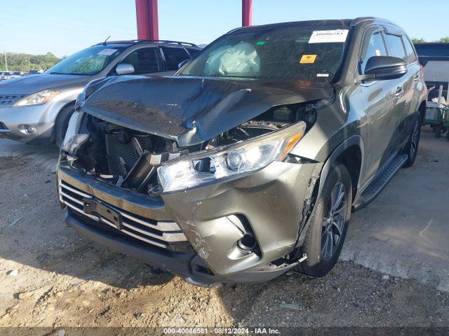 Toyota Highlander Xle 2018 5TDKZRFH3JS250458 Image 6