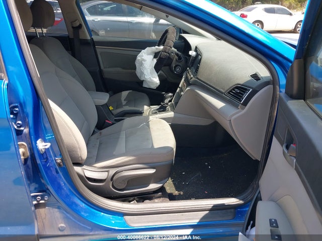 Hyundai ELANTRA SEL 2018 5NPD84LF7JH348335 Image 5