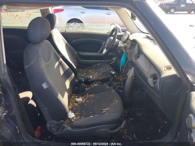 2005 MINI COOPER WMWRC335X5TK63235 Photo 4