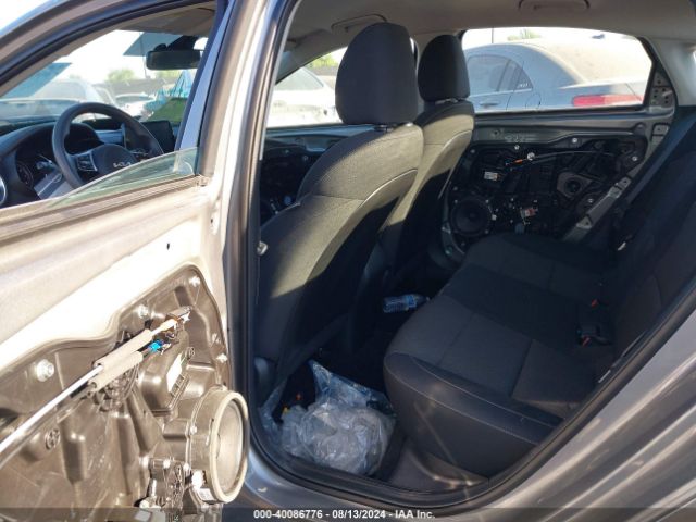 3KPF24AD3NE475881 KIA Forte Lxs