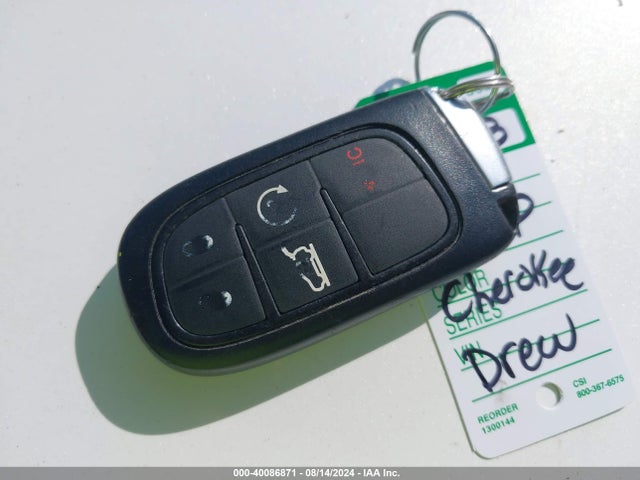1C4PJMCS9HW582849 Jeep Cherokee Latitude 4x4