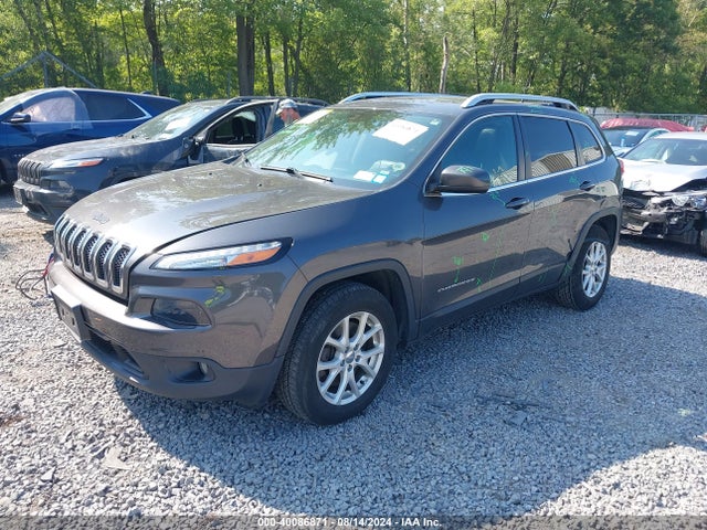 1C4PJMCS9HW582849 Jeep Cherokee Latitude 4x4
